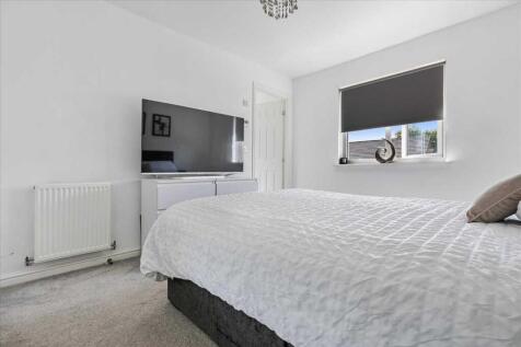 Bedroom One (3)