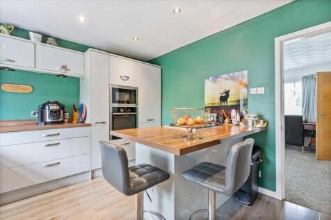 Breakfasting Kitchen