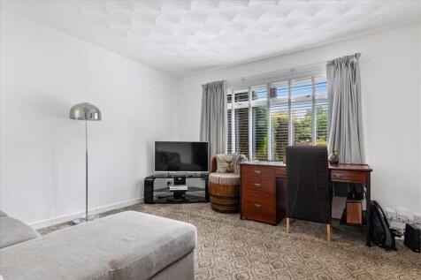 Family Room (1)