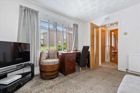 Family Room (2)