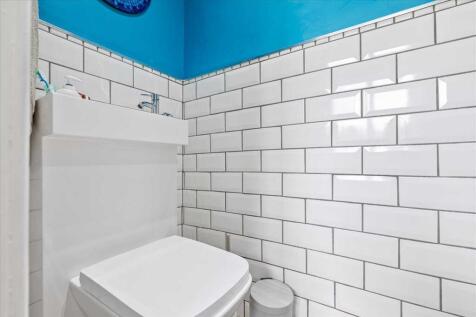 Shower Room (1)