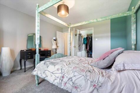 Bedroom One (2)