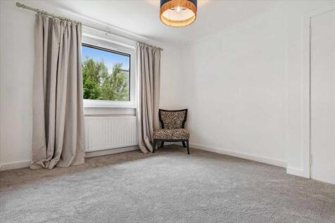 Bedroom One (3)