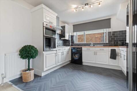 Kitchen (2)