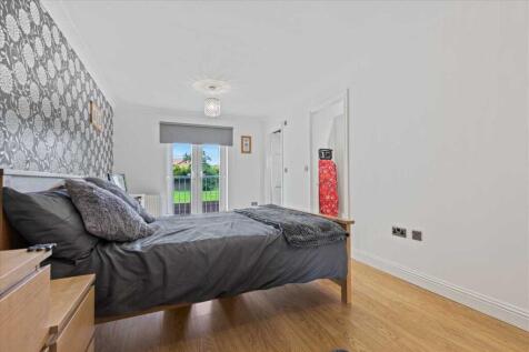 Bedroom One (3)