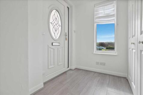 Entrance Hallway (2)