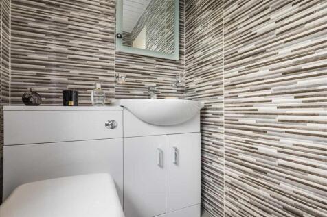 En-Suite (2)