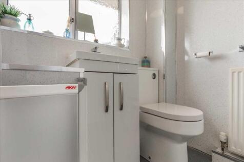 Shower Room (2)
