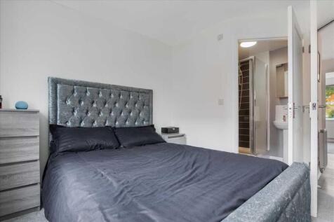 Bedroom One (2)