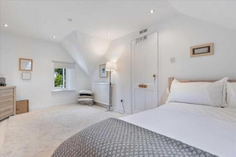 Bedroom One (3)