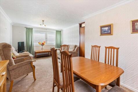 Lounge Dining (3)