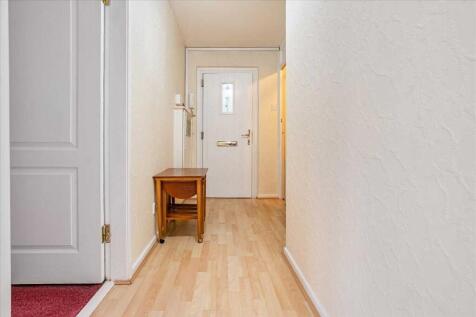 Entrance Hallway (2)