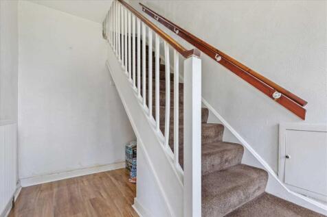 Entrance Hallway (2)