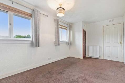 Bedroom One (2)
