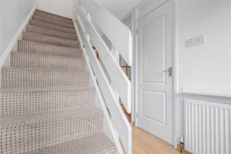 Entrance Hallway (2)