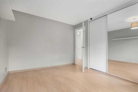 Bedroom One (3)