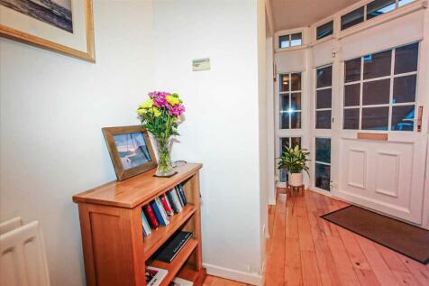 Entrance Hallway (1)