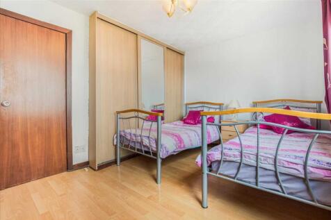 Bedroom Three (2)