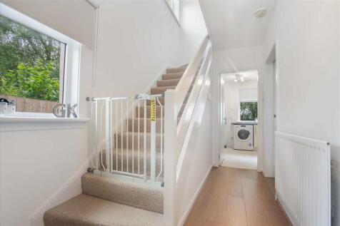 Entrance Hallway (2)