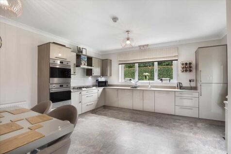 Kitchen Dining (1)