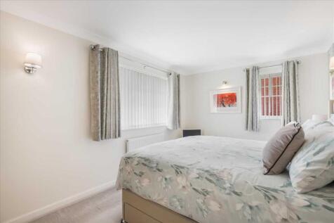 Bedroom One (4)