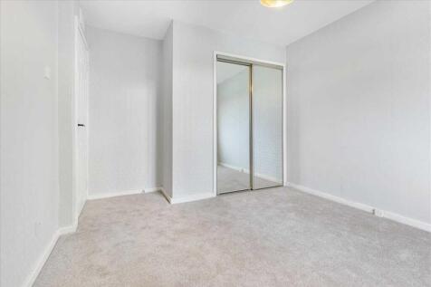 Bedroom One (2)