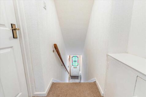Entrance Hallway (2)