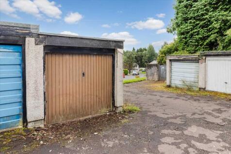 Garage / Lock-Up