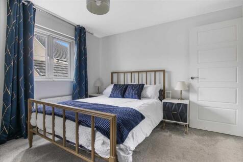 Bedroom One (3)