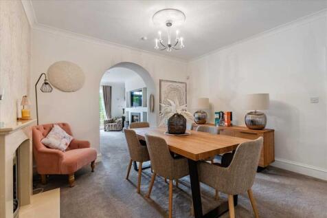 Dining Room (2)