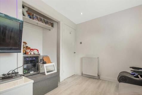 Bedroom Three (2)