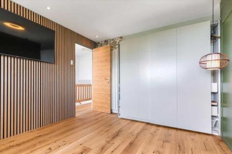 Bedroom Two (2)