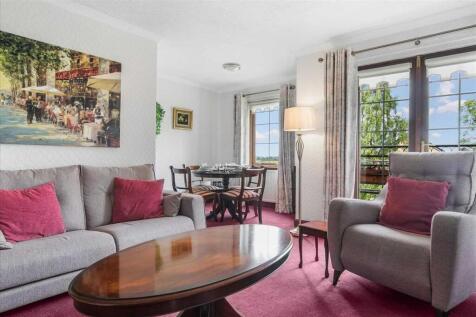 Lounge Dining (2)