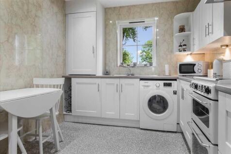 Breakfasting Kitchen