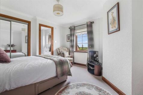 Bedroom One (2)