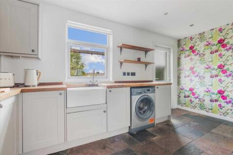 Kitchen Dining (2)