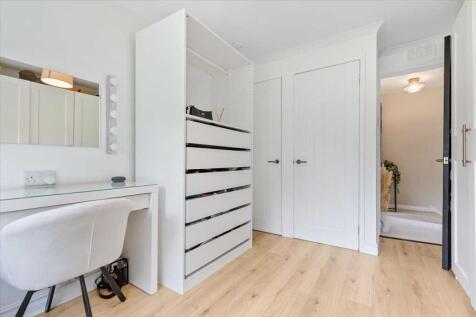 Bedroom Two (2)