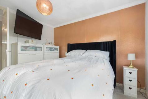 Bedroom (2)