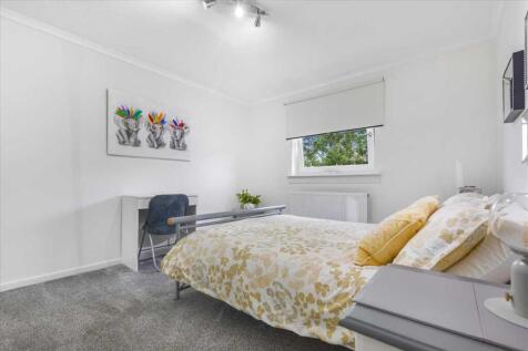 Bedroom One (2)