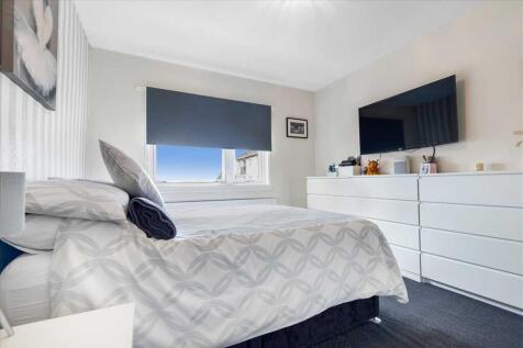 Bedroom One (3)