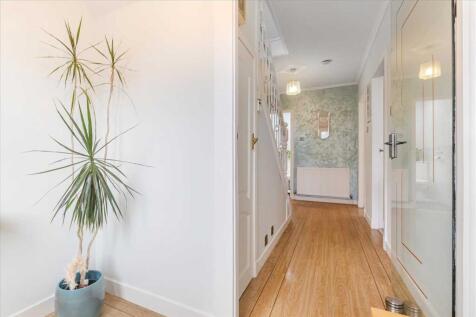 Entrance Hallway (1)
