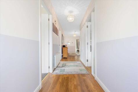 Entrance Hallway (2)