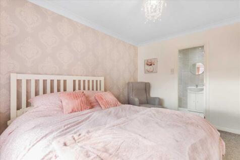 Bedroom One (2)