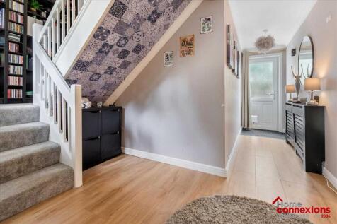 Entrance Hallway (2)