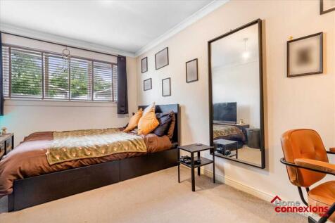 Bedroom Two (1)