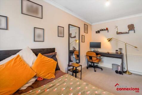 Bedroom One (2)