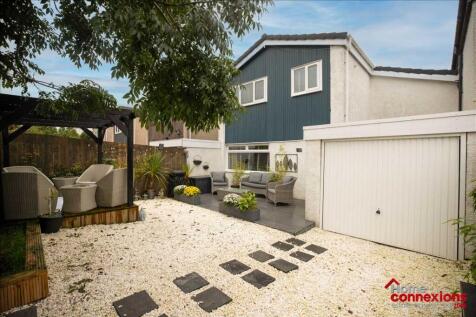 Garage/Driveway