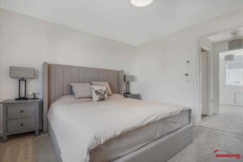 Bedroom One (3)