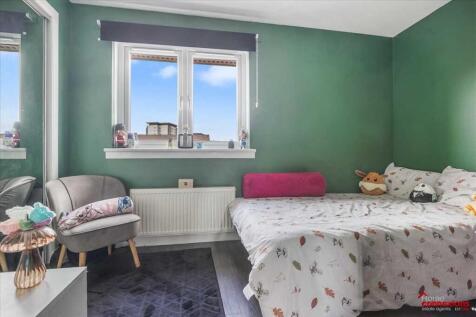 Bedroom Two (2)