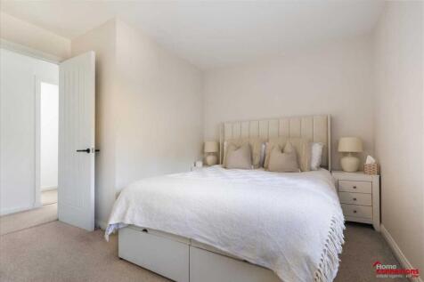 Bedroom One (2)